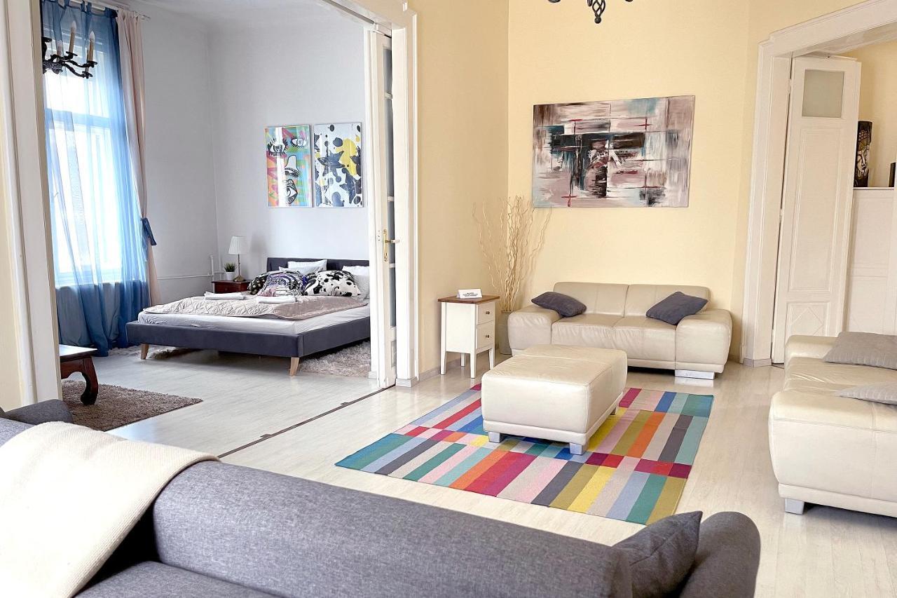 Elegant 125M2 Apartment In Center Of Budapeste Exterior foto