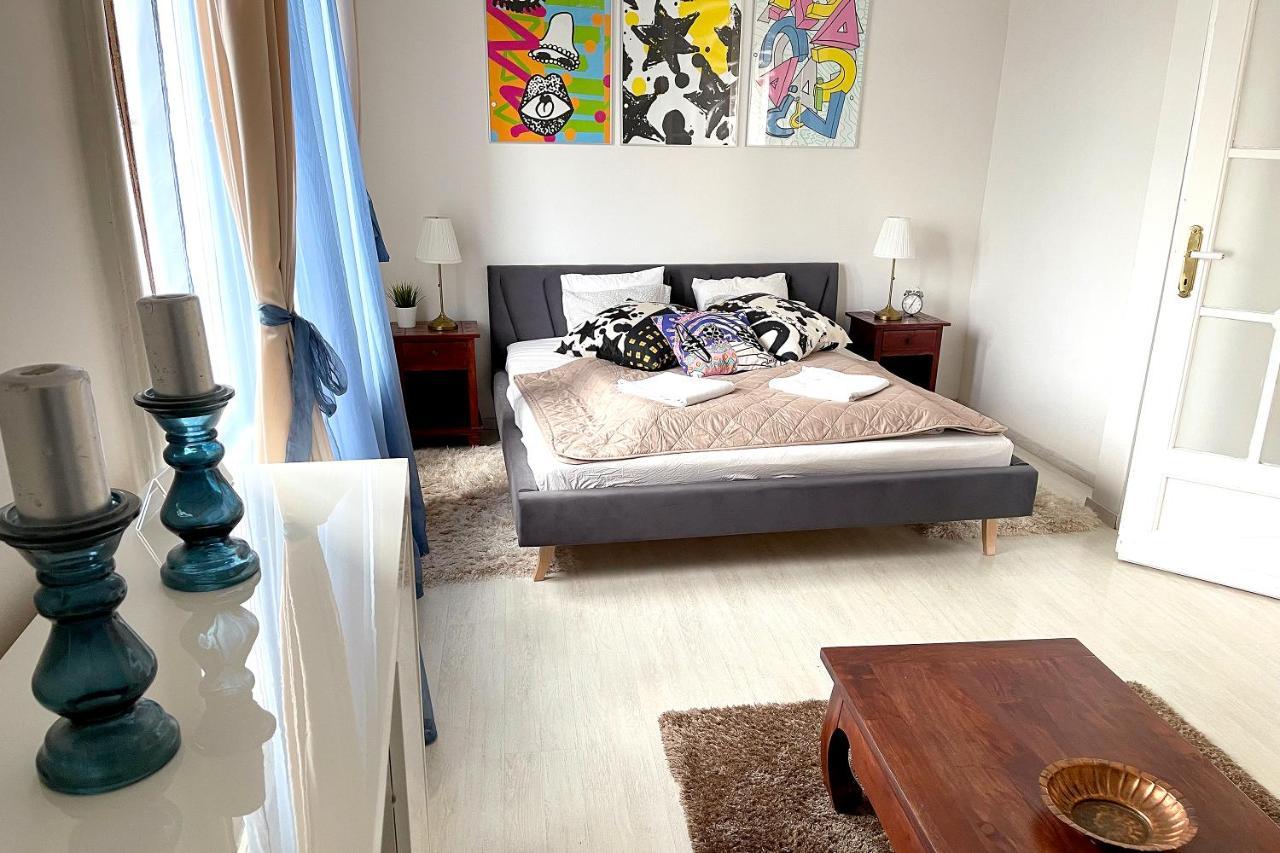 Elegant 125M2 Apartment In Center Of Budapeste Exterior foto