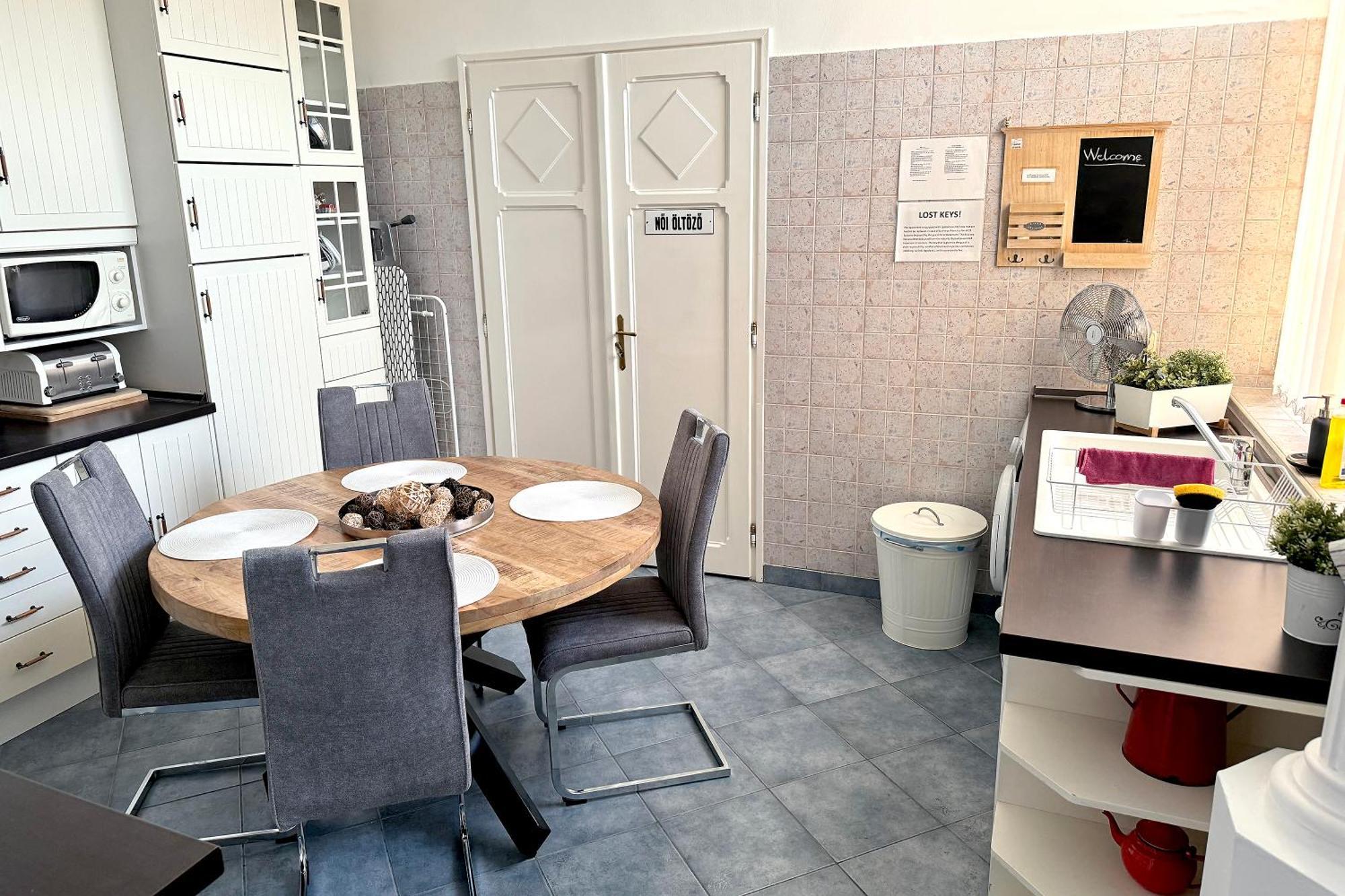 Elegant 125M2 Apartment In Center Of Budapeste Exterior foto