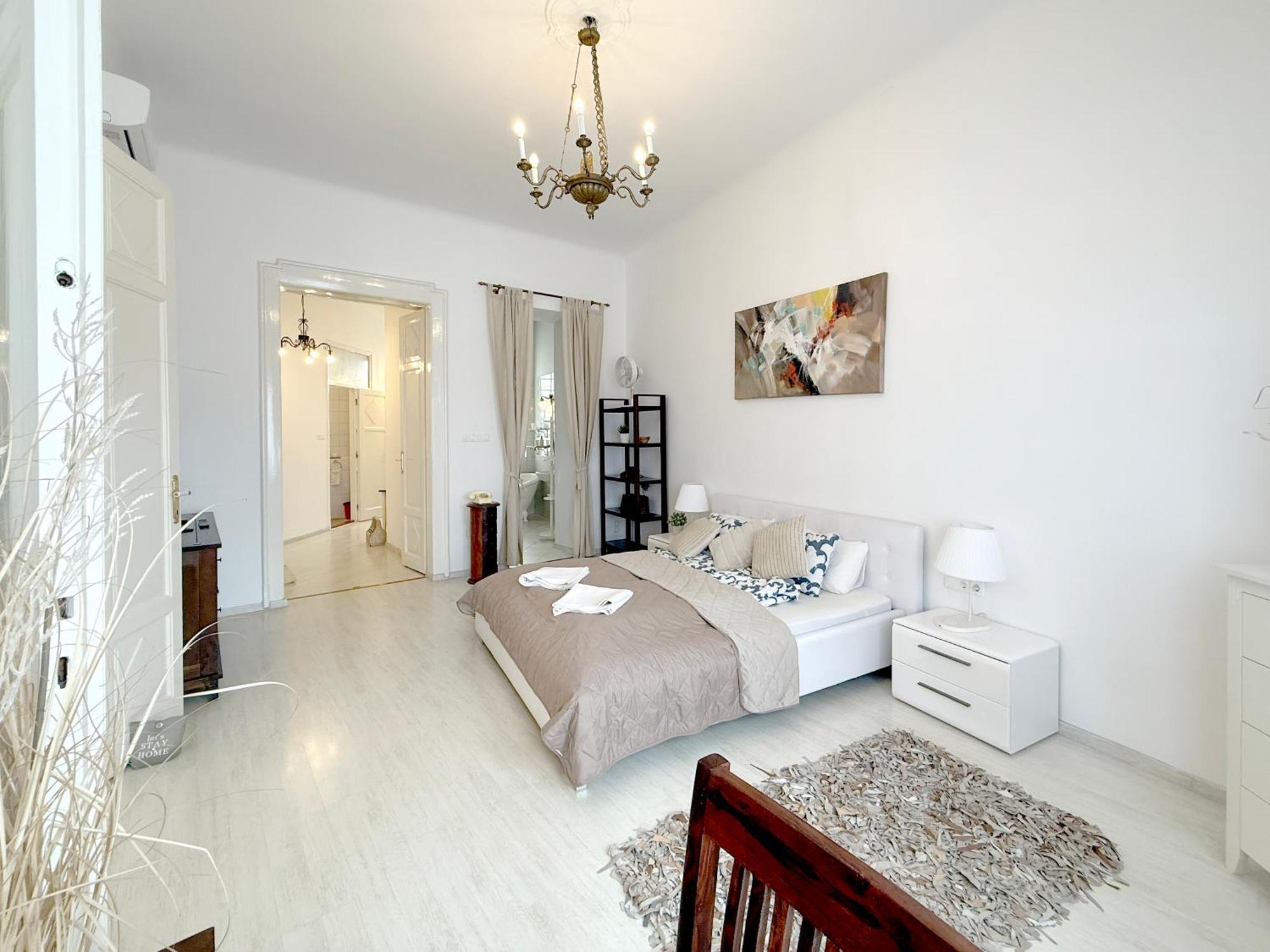 Elegant 125M2 Apartment In Center Of Budapeste Exterior foto